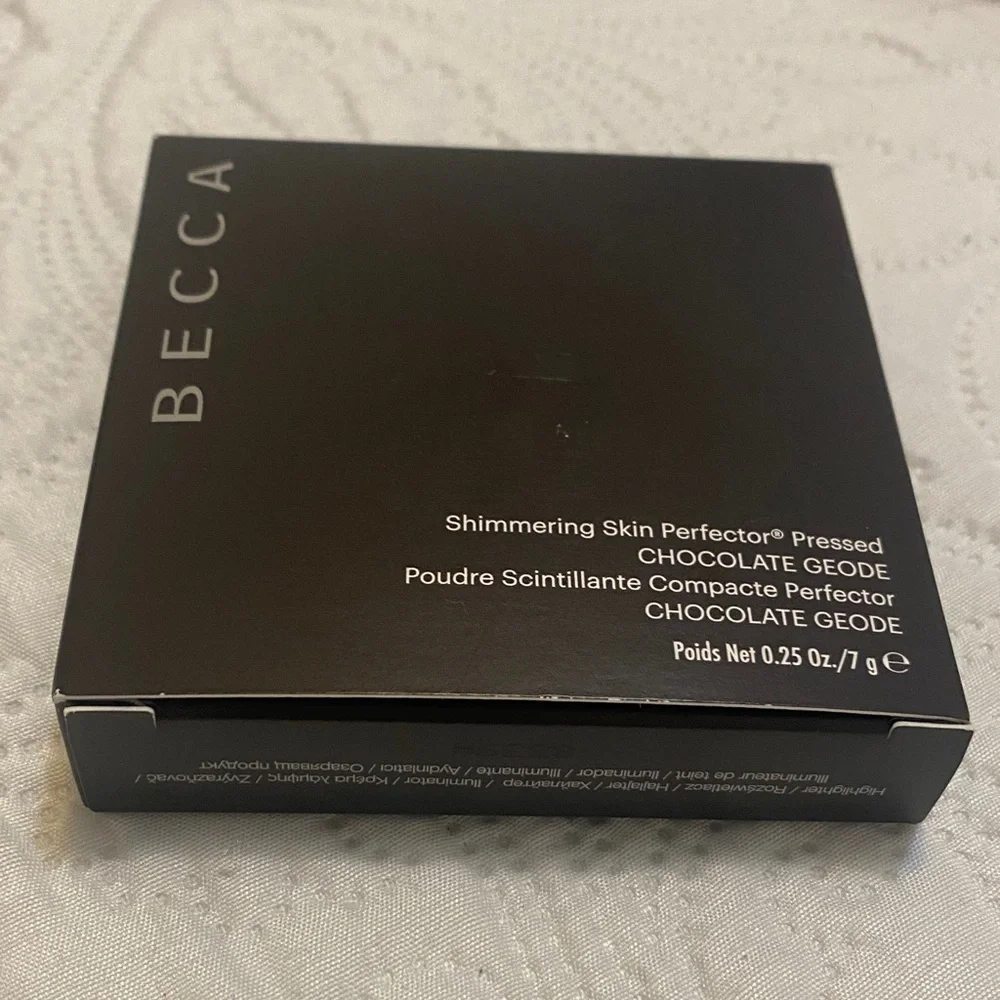 BECCA Shimmering Skin Perfector Pressed CHOCOLATE GEODE